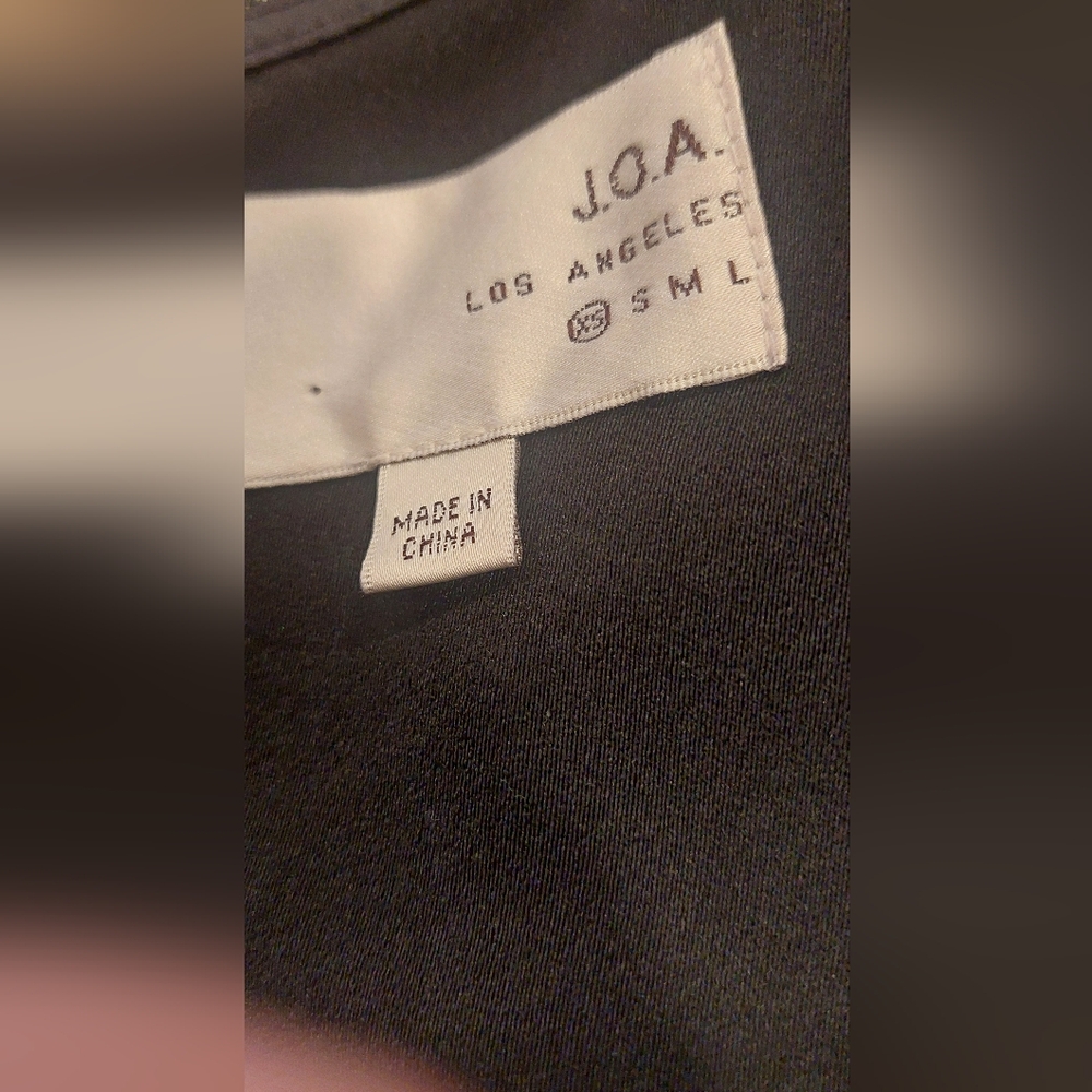 Chic Black Sequin Feathered Prom Dress - Picture 7 of 9